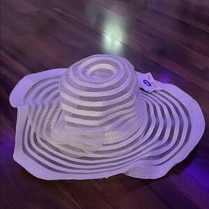 clear spiraled ladies sunhat
